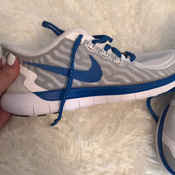 CUSTOM NIKE ID RUNNING SHOES SIZE 8 - Picture 2 of 5